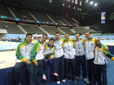 Apesar da vaga, equipe masculina se despediu do mundial de Roterdãn / Foto: Divulgação CBG